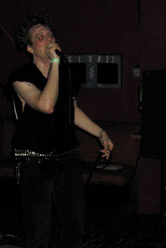 06/30/2005 (Ioana) Now Bino's feeling zombified part 2